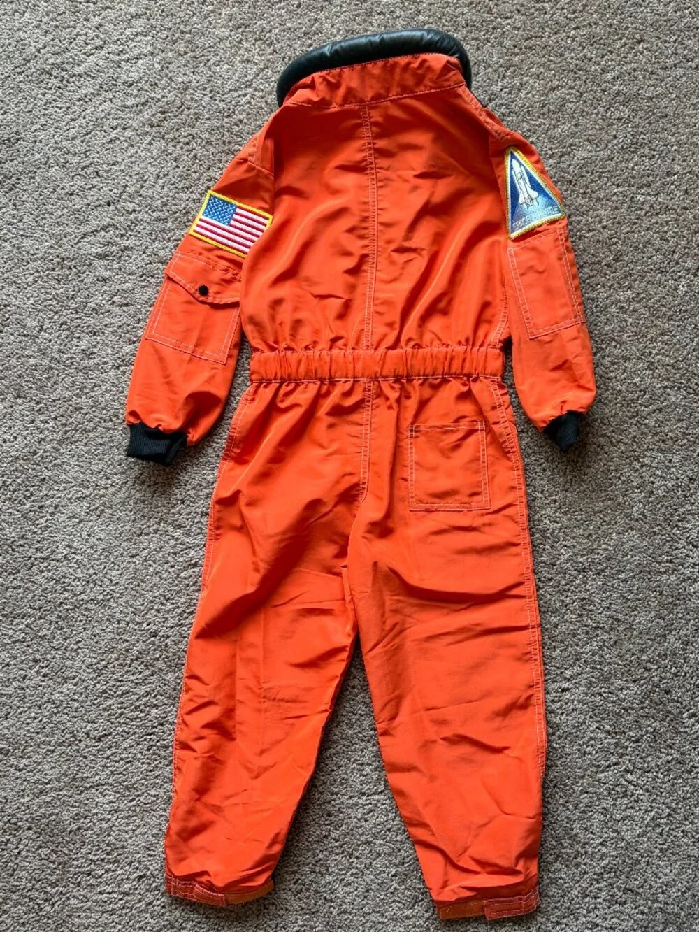 NWOT Aeromax Jr. Astronaut Suit Costume, size kids small 4-6 (orange)